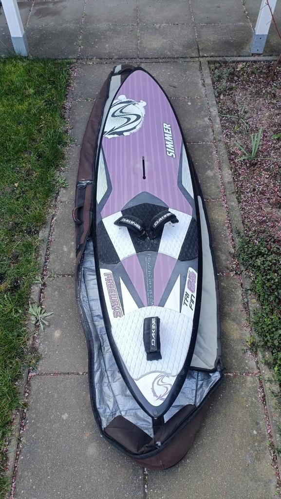 Simmer Style FreeWave Windsurfplank 85L, Ophalen, Gebruikt, Plank, Met vin(nen)