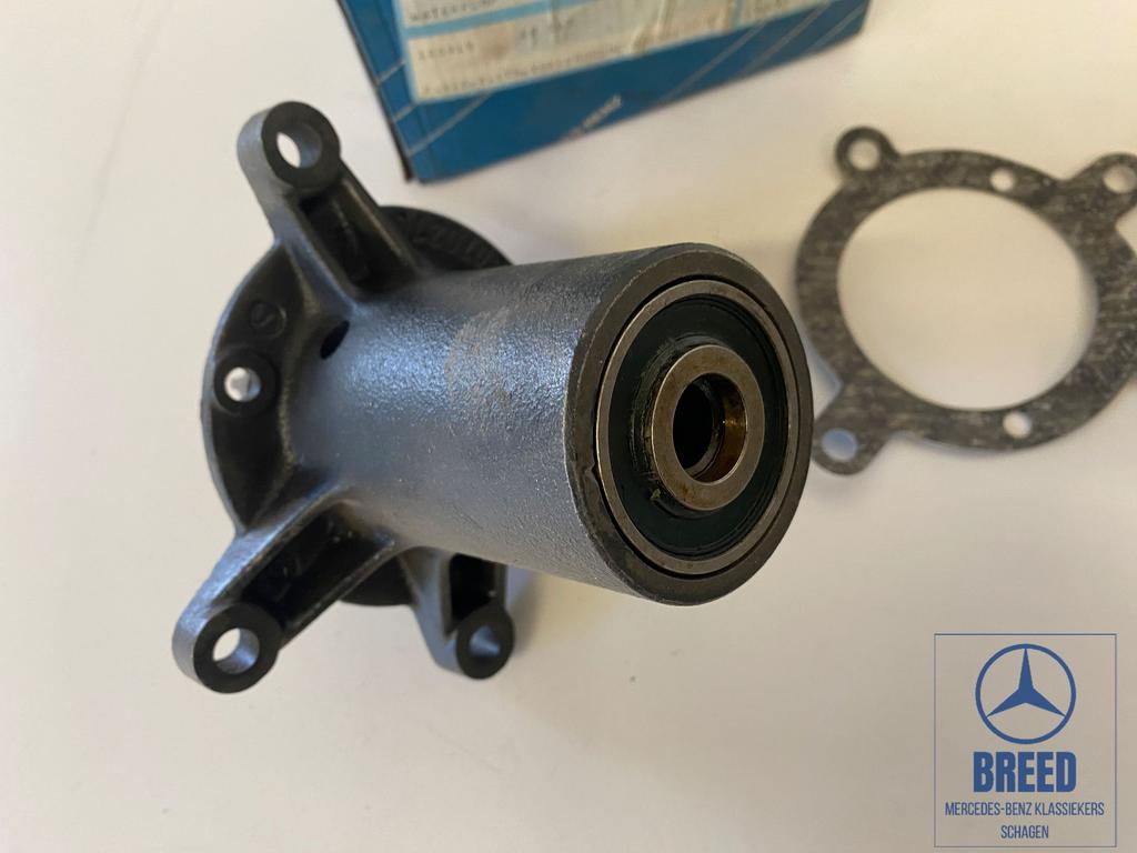 NOS waterpomp Mercedes-Benz W601 W602 W611 T1 TN W460 W631, -, Nieuw, Ophalen of Verzenden, -