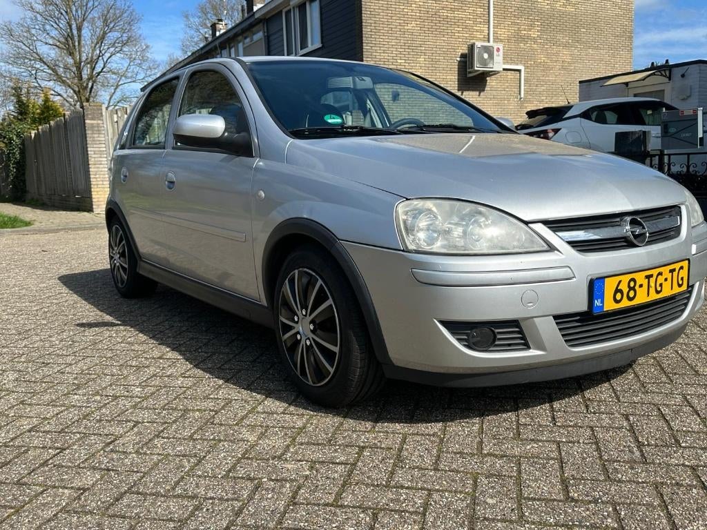 Opel Corsa 1.2 16V Twinport 5D Easytr. 2006 Grijs Automaat, Auto's, 450 kg, 31 €/maand, 4 cilinders, 1229 cc