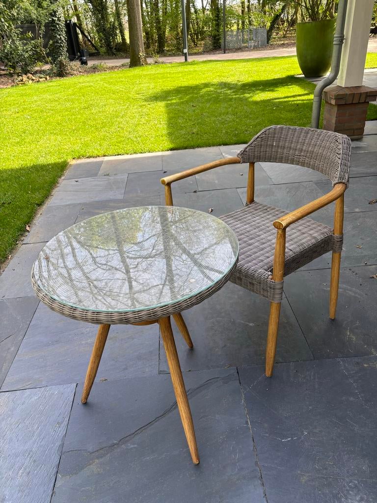 Stijlvolle tuinset: Wicker 2 stoelen en bijzettafel, Ophalen, Bijzettafel, Zo goed als nieuw, Wicker