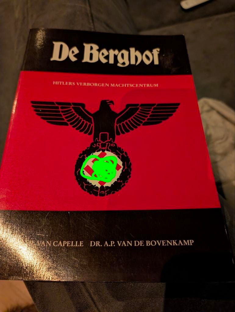 De Berghof: Hitlers verborgen machtscentrum, Boeken, Ophalen of Verzenden, 20e eeuw of later, Gelezen, Van Capelle, Dr. A.P. van de Bovenkamp