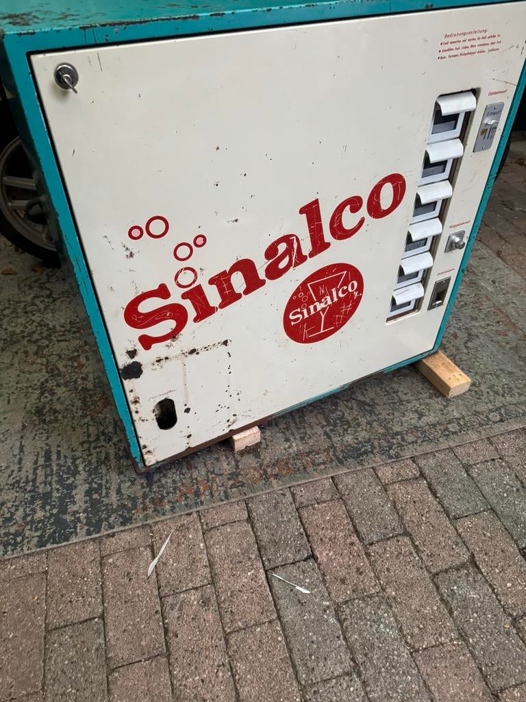 Frisdrank automaat Sinalco, Ophalen, Gebruikt