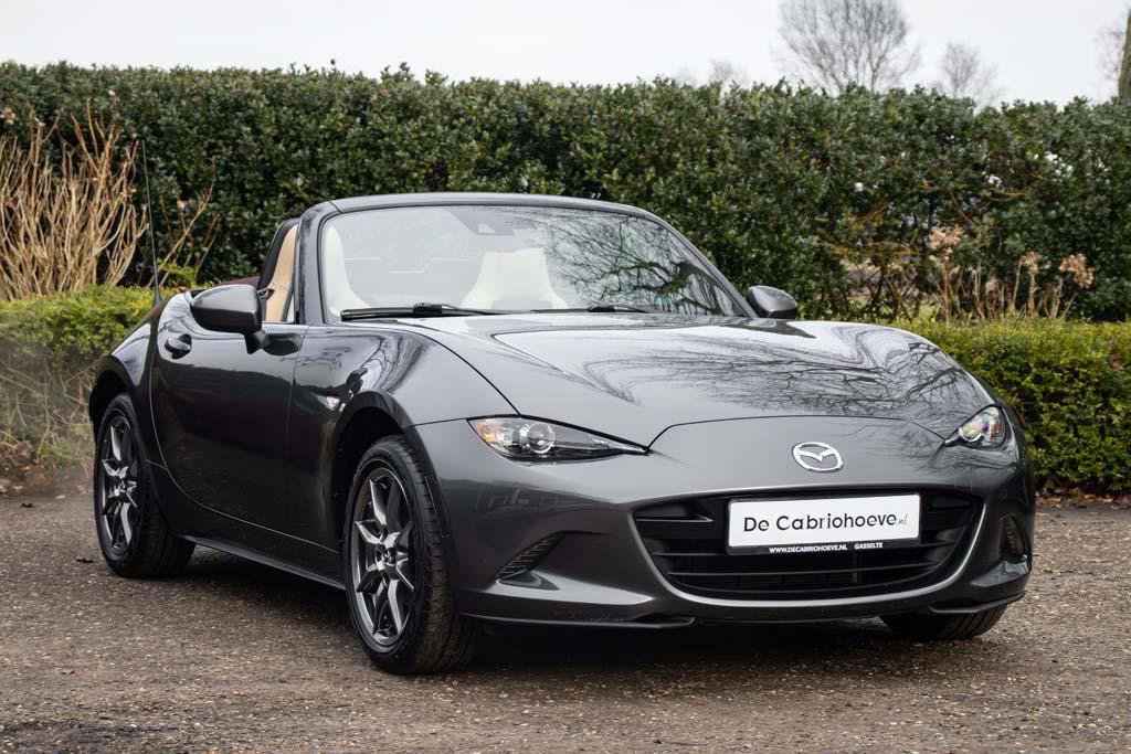 Mazda MX-5 ND 1,5l SkyActiv-G 131 GT-M Machine Gray Metallic, Achterwielaandrijving, Beige, 4 cilinders, Cabriolet