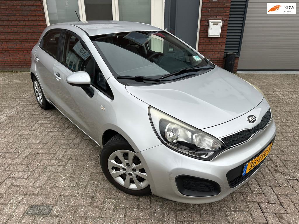 Kia Rio 1.2 CVVT Comfort Pack / Navi / Camera / Airco / 5DRS, Auto's, Euro 5, 4 cilinders, Met garantie (alle), Origineel Nederlands