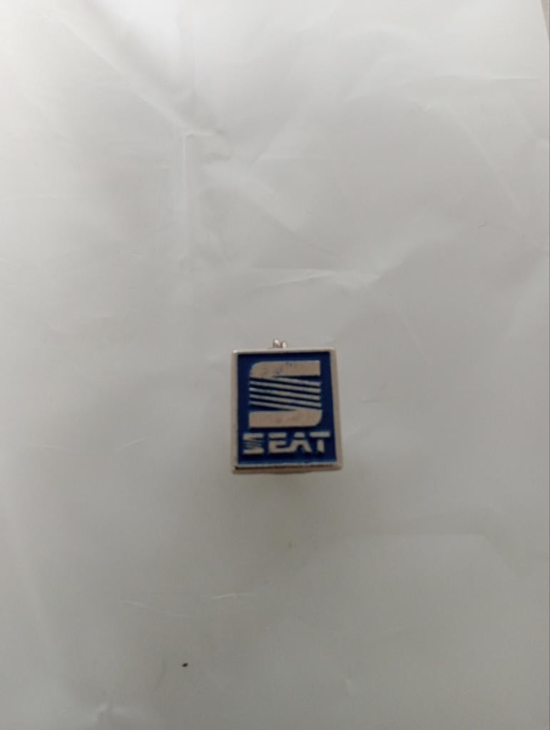 Vintage SEAT Speldje/Pin - Auto Merk Collectible, Ophalen of Verzenden, Nieuw, Merk, Speldje of Pin