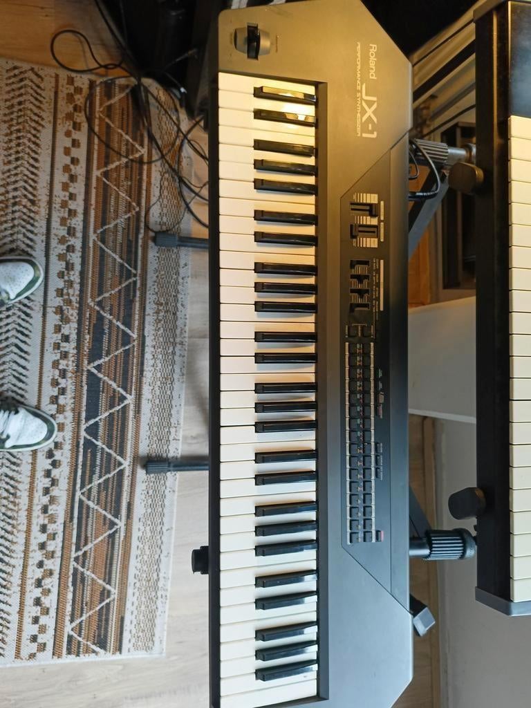 Roland JX 1 Performance Synthesizer, Ophalen, Roland, Midi-aansluiting, 61 toetsen