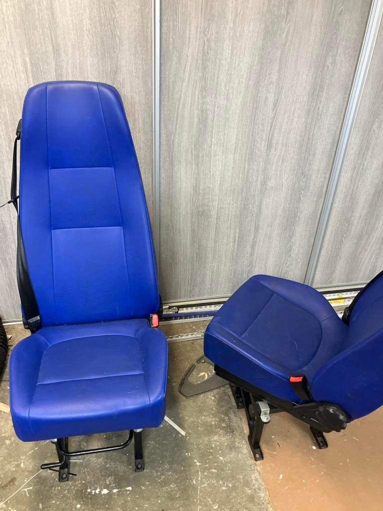 2x M1 gekeurde stoelen, blauw, Ophalen, Gebruikt, Universele onderdelen