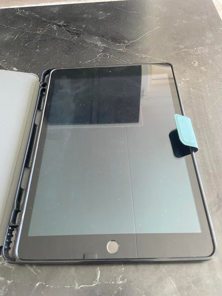 iPad 7 (2019) 10.2" 128 GB spacegrijs *WATERSCHADE*, Computers en Software, Apple iPads, Niet werkend, Apple iPad, Wi-Fi, 10 inch