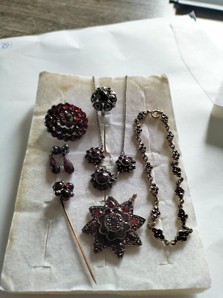 Prachtige antieke zilveren .Boheemse sieraden., Verzenden, Zilver, Broche