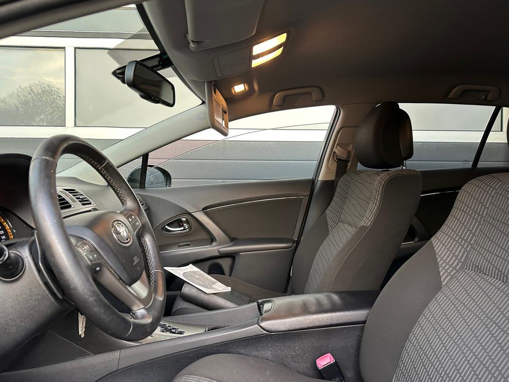 Toyota Avensis Wagon 1.8 VVTi Classic I CAMERA I AIRCO I CRU, Euro 5, 4 cilinders, Blauw, Origineel Nederlands
