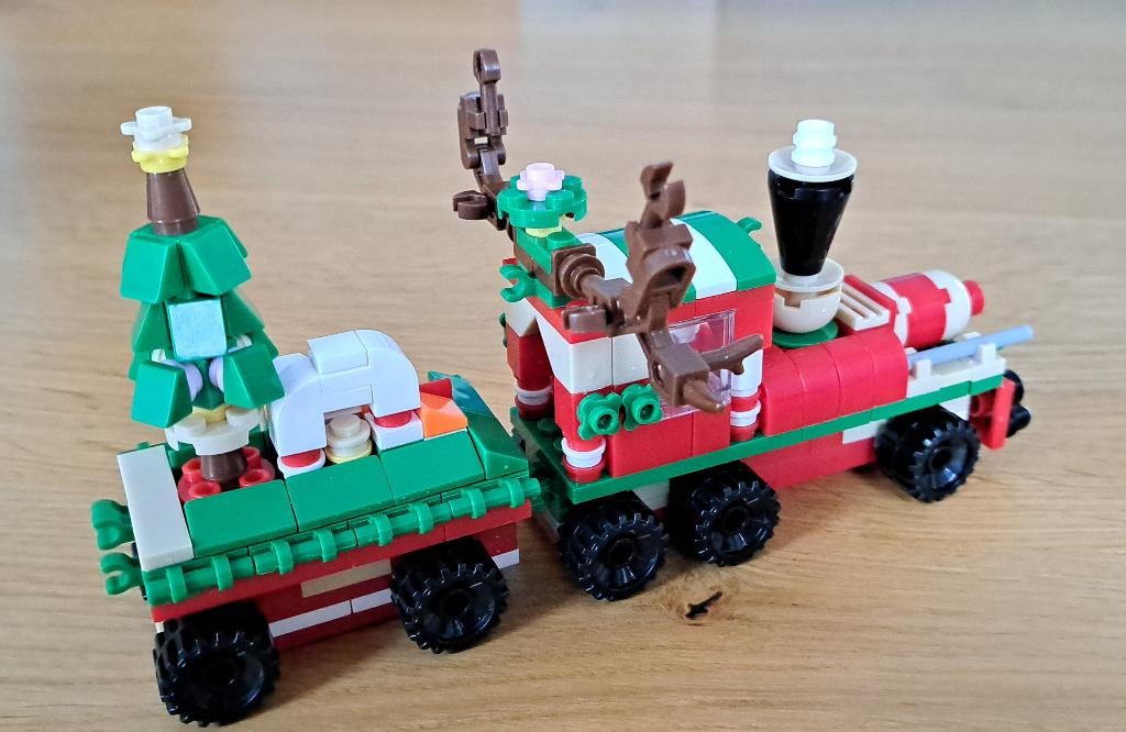 Kersttrein bouwpakket, Kinderen en Baby's, Speelgoed | Duplo en Lego, Compleet, Overige thema's, Nieuw, Ophalen of Verzenden