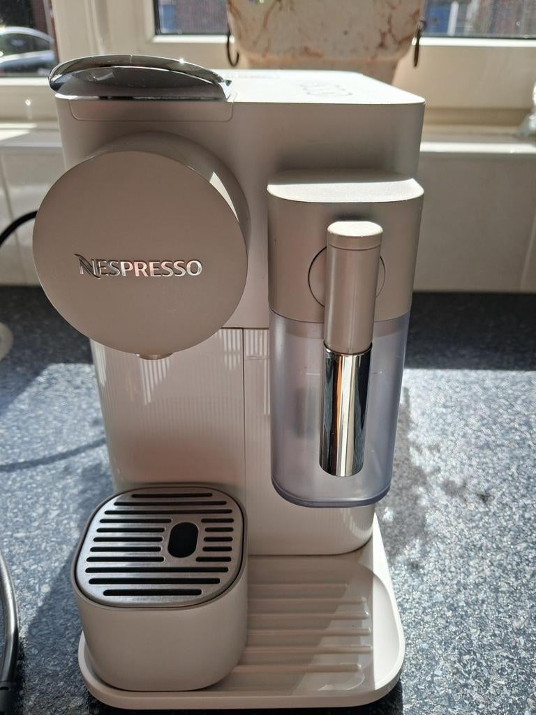 Nespresso Lattissima one, Ophalen, Espresso apparaat, Stoompijpje