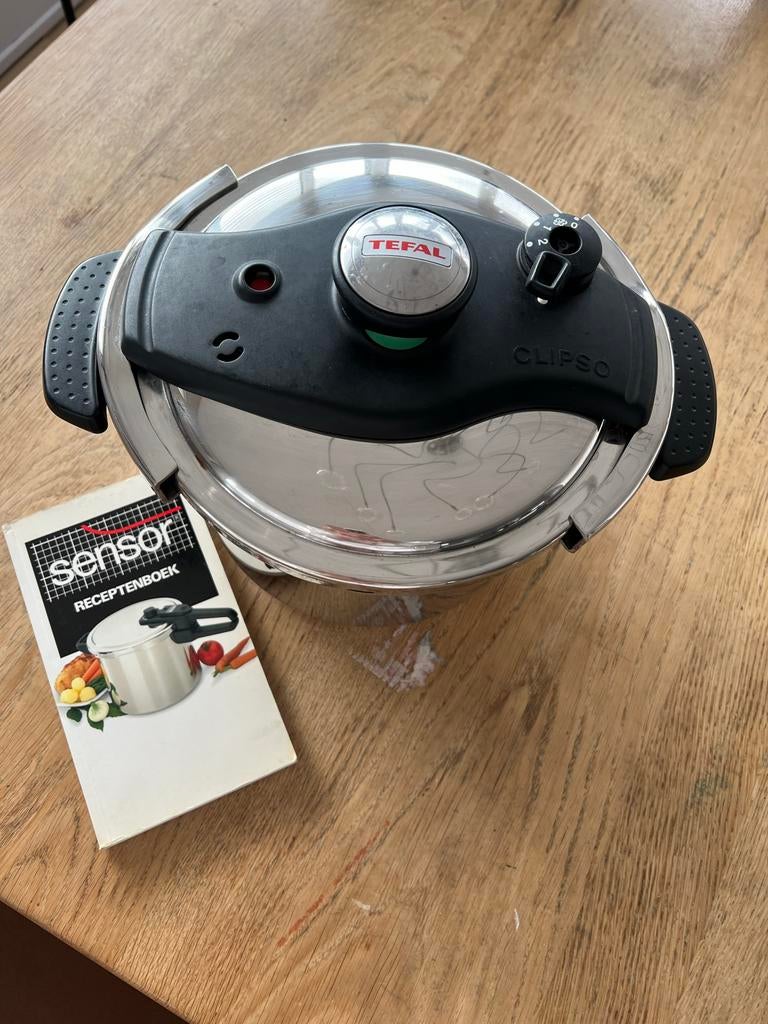 Tefal Clipso Snelkookpan met receptenboek, Huis en Inrichting, Keuken | Potten en Pannen, Gebruikt, Inductieplaat, Rvs, Ophalen