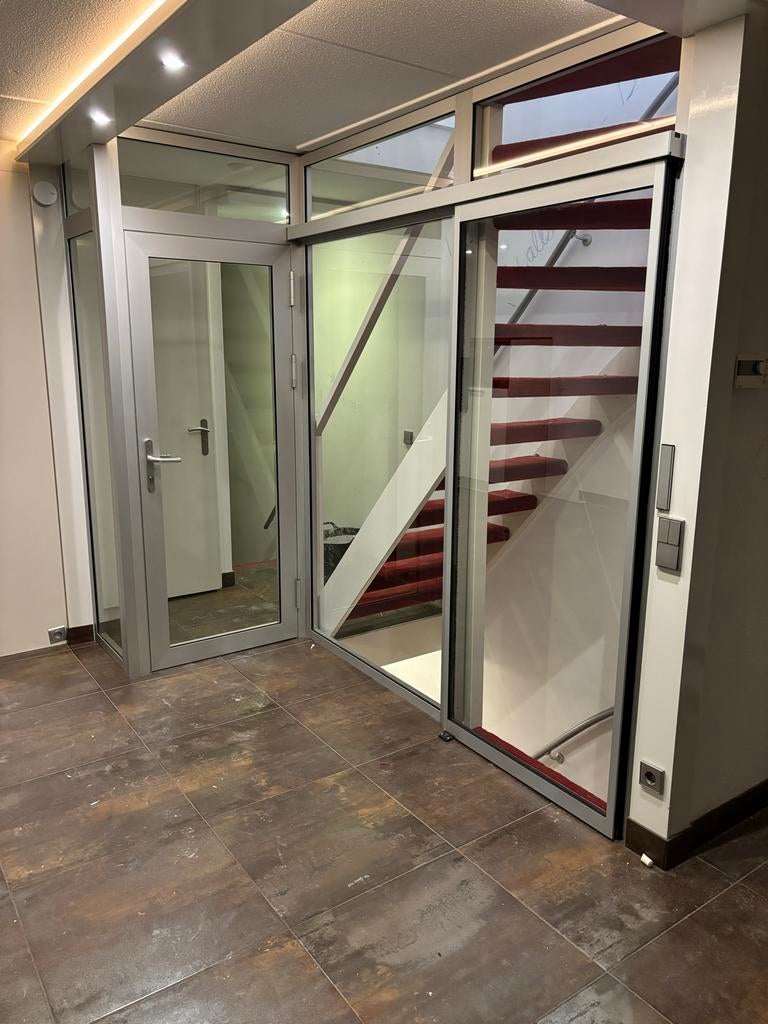 Motion 4 elektrische schuifdeur met sensor en inloopdeur, Gebruikt, Overige typen, Ophalen of Verzenden, Glas