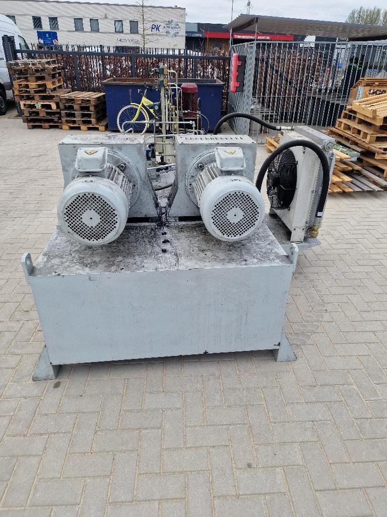 grote hydrauliek unit, Ophalen, Gebruikt