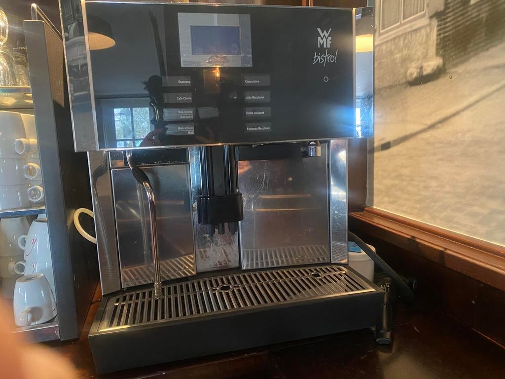 WMF Bistro S. Horeca koffiezetapparaat, 10 kopjes of meer, Koffiemachine, Koffiebonen, Zo goed als nieuw