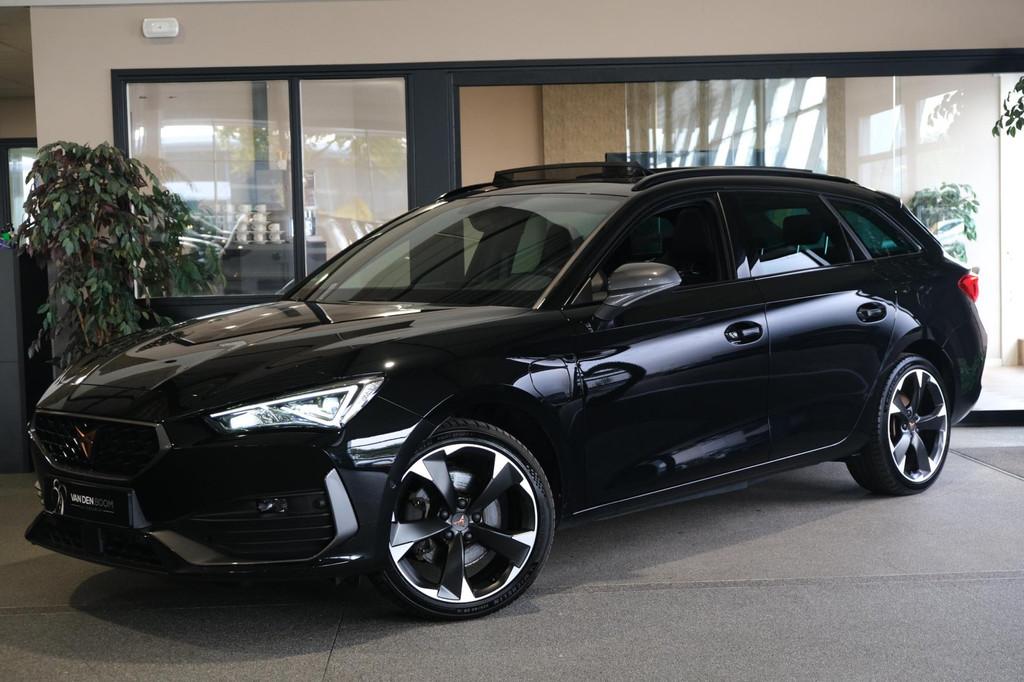 CUPRA Leon Sportstourer 1.4 e-Hybrid 204PK Pano Navi Cam ACC, 77 km/l, Gebruikt, Zwart, 4 cilinders