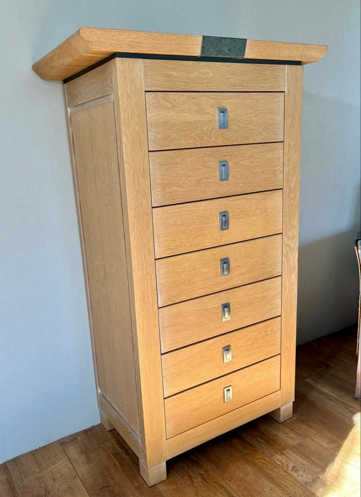 2 Massief blank eiken woonkamer kasten, Ophalen, Zo goed als nieuw