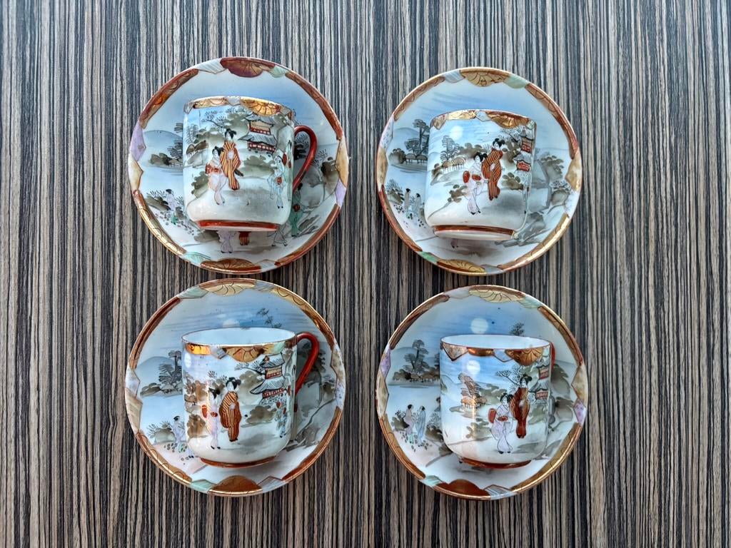 Kutani porselein - 4 kopjes met schoteltjes, Ophalen