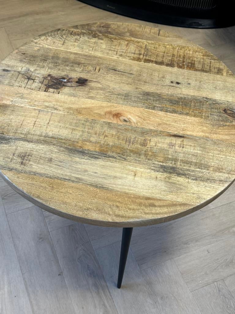 Ronde salontafel met massief houten blad en metalen poten, Ophalen of Verzenden, Gebruikt, Rond, Overige houtsoorten