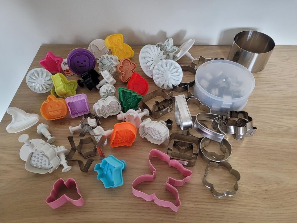 Diverse vormpjes voor cupcakes of koekjes, Verzenden, Zo goed als nieuw, Cupcakes, Versiering