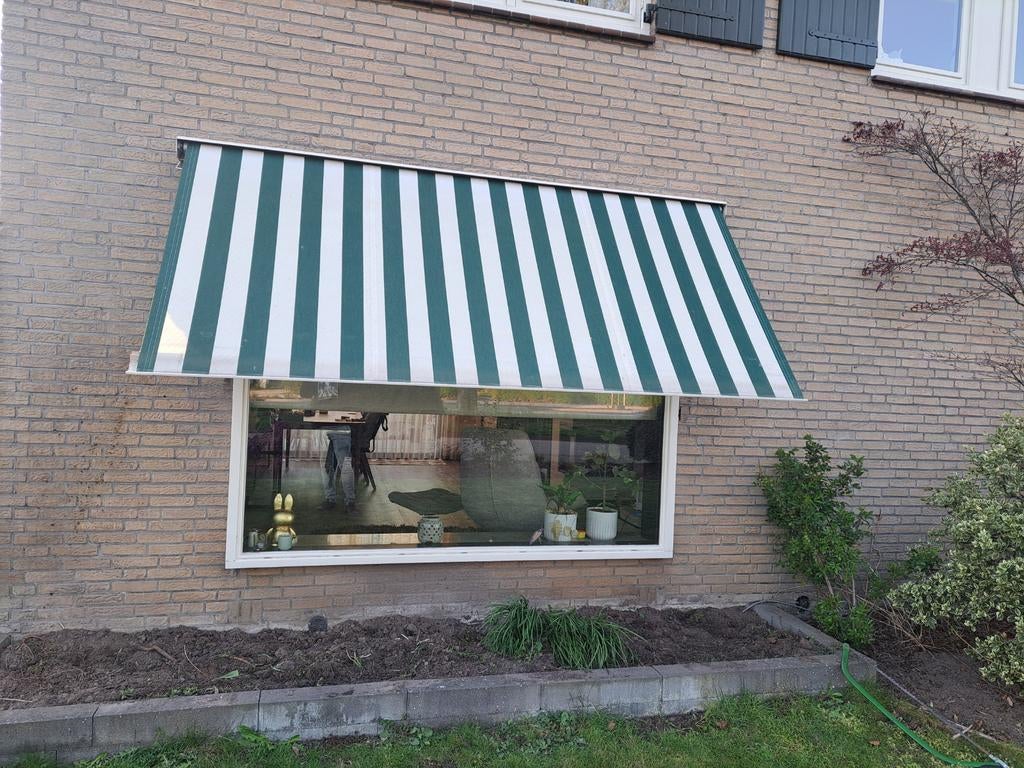 Uitvalscherm, elektrisch met afstandsbediening, Tuin en Terras, Zonneschermen, Ophalen, Gebruikt, Elektrisch, 150 tot 300 cm