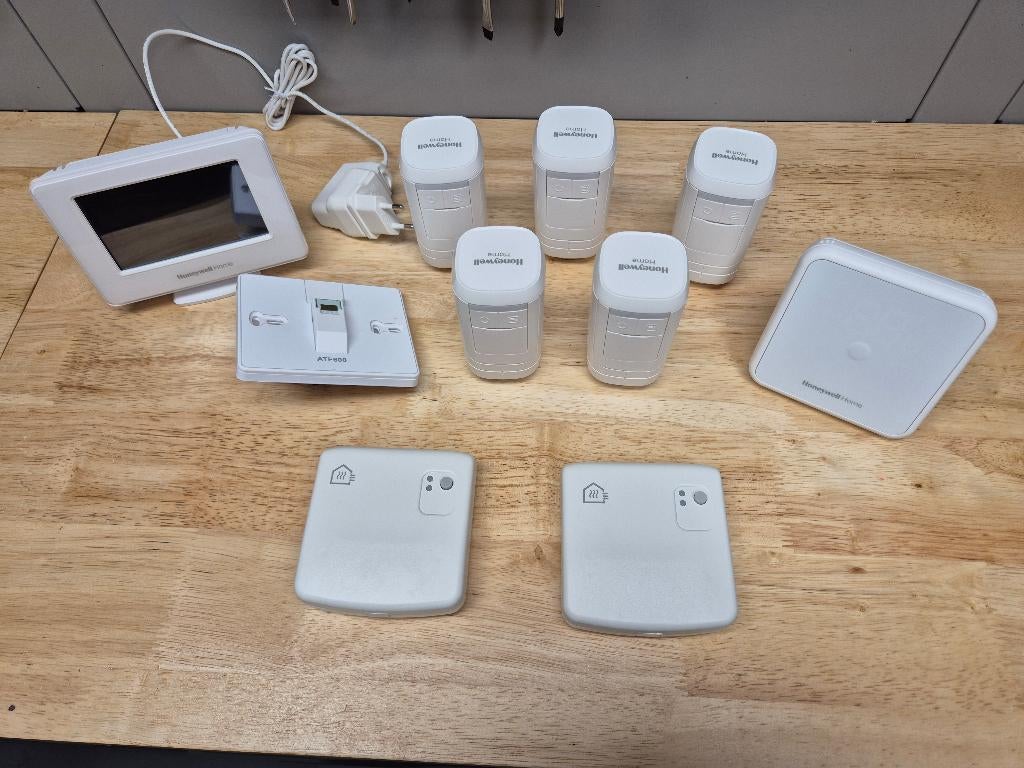 Compleet Honeywell Evohome systeem, Ophalen of Verzenden, Slimme thermostaat, Zo goed als nieuw