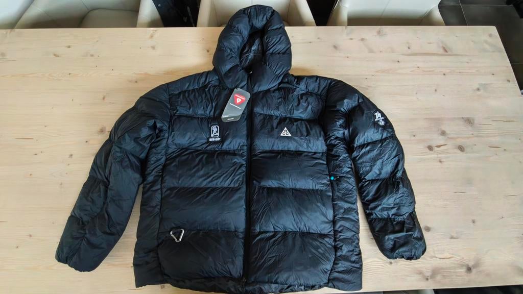 Nike ACG Jas XL - IIHF - Olympische Spelen 2026 - Primaloft, Zwart, Nike, Ophalen of Verzenden, Maat 56/58 (XL)