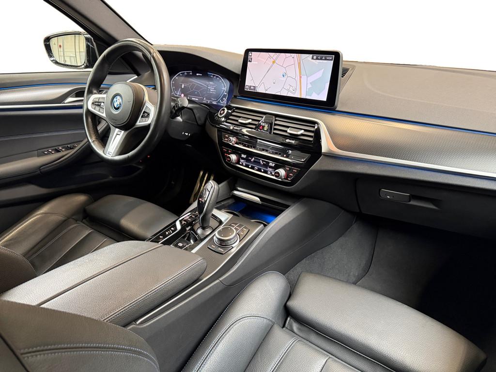 BMW 5-serie Touring 530e xDrive M-Sport, 1935 kg, Gebruikt, 4 cilinders, Zwart
