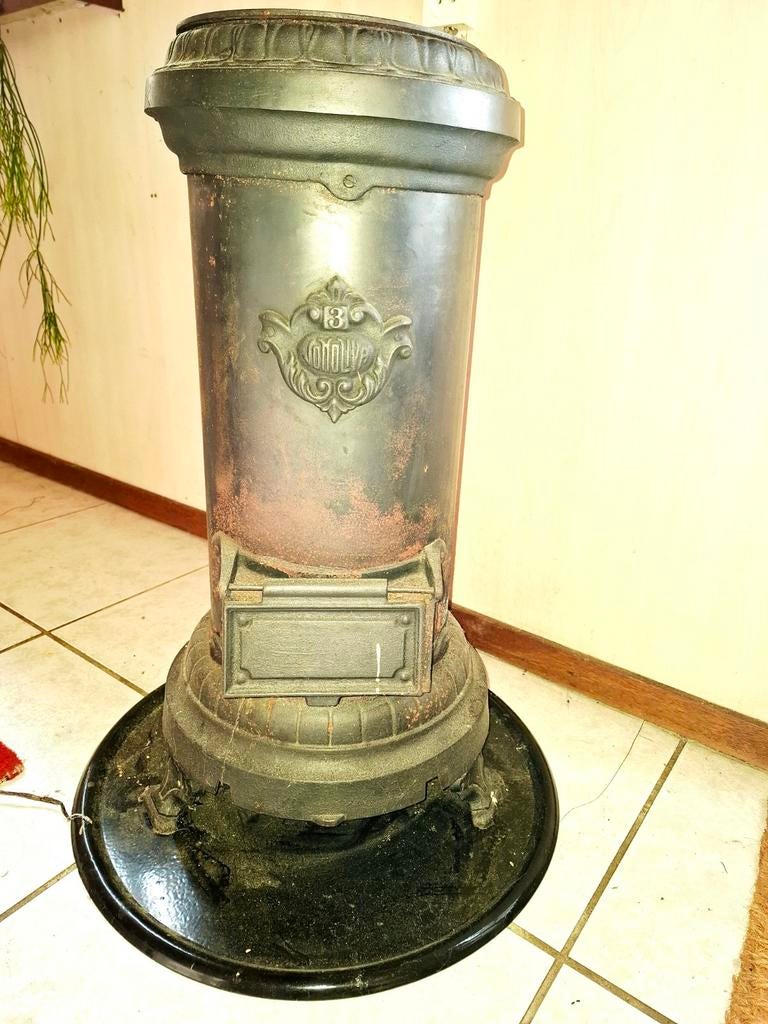 Antieke allesbrander van gietijzer houtkachel merk Jonoliva, Huis en Inrichting, Kachels, Ophalen, Gebruikt, Hout, Houtkachel
