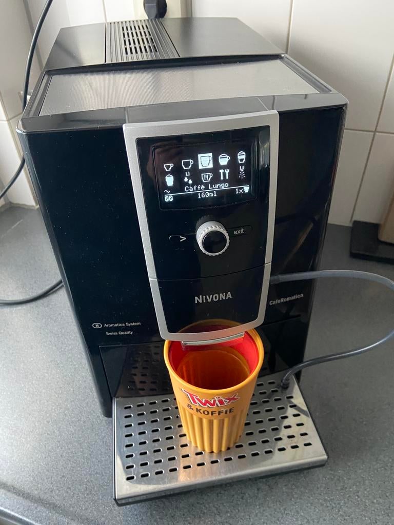 Nivona type 691 met lekkage, Witgoed en Apparatuur, Koffiezetapparaten, Gebruikt, Gemalen koffie, Koffiebonen, Koffiemachine, Afneembaar waterreservoir