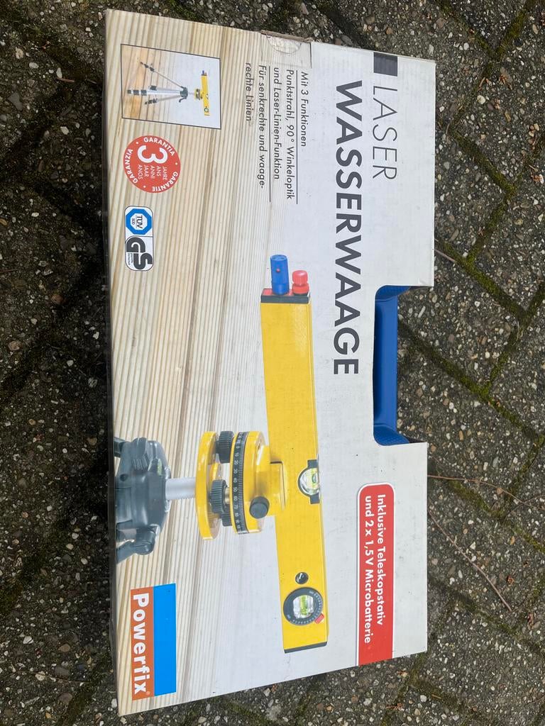 Laser waterpas Powerfix, zo goed als nieuw, compleet, Ophalen of Verzenden, Zo goed als nieuw, Overige meters