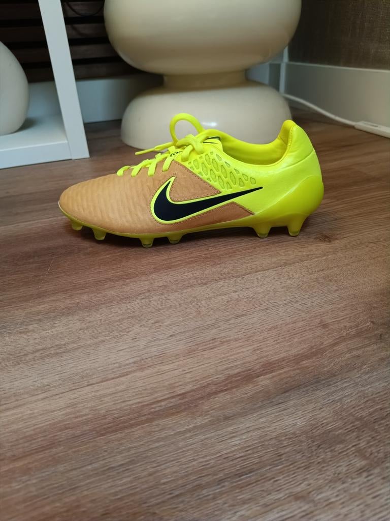 Nike Magista Opus nieuw!, Sport en Fitness, Voetbal, Maat XS of kleiner, Schoenen, Nieuw, Ophalen of Verzenden