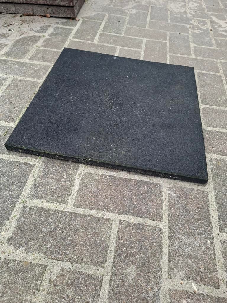 +/- 55 Rubberen tegels 50x50x3, Ophalen, Rubber, Overige typen