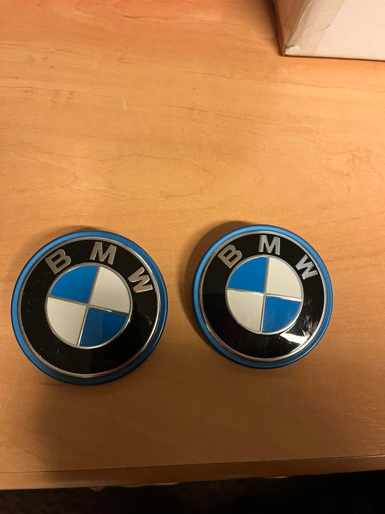 Te koop logo’s Bmw orgineel g20 g21 2025, Auto diversen, Wieldoppen, Ophalen of Verzenden, Zo goed als nieuw