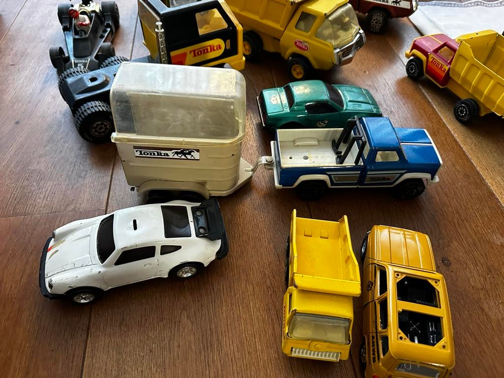 Tonka auto's in diverse afmetingen, Gebruikt, Auto, Groter dan 1:32, Ophalen