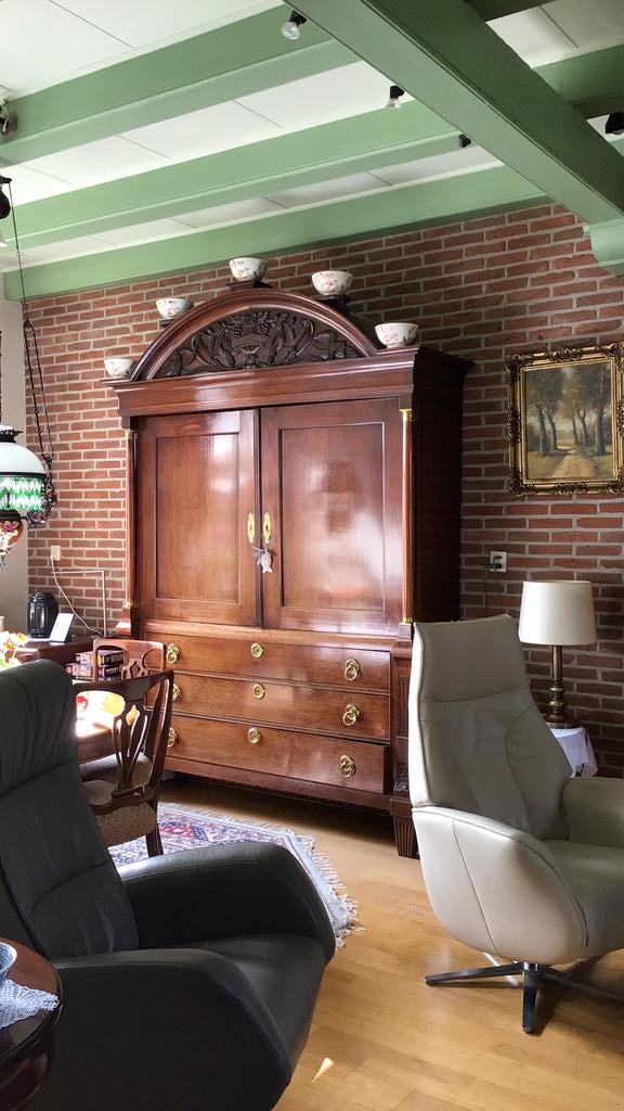 Antiek Drents Kabinet - Massief Hout met Snijwerk, Ophalen