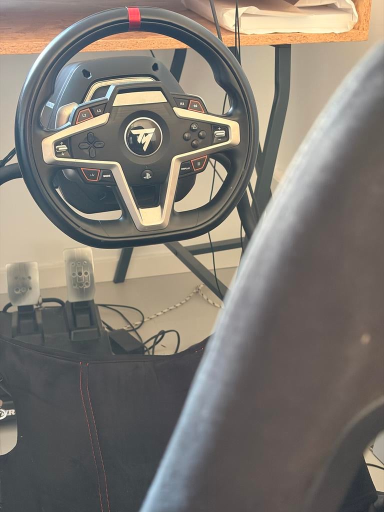Thrustmaster T248R racestuur en Playseat challenge, 1 speler, Racen en Vliegen, Ophalen of Verzenden, Zo goed als nieuw