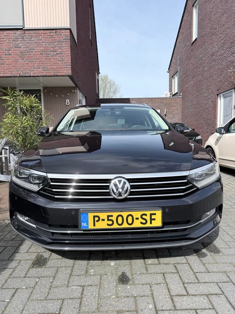 **VW Passat 1.8 TSI 180pk 7-DSG 2017 *veel opties!!*, 1800 kg, 4 cilinders, 179 pk, Zwart