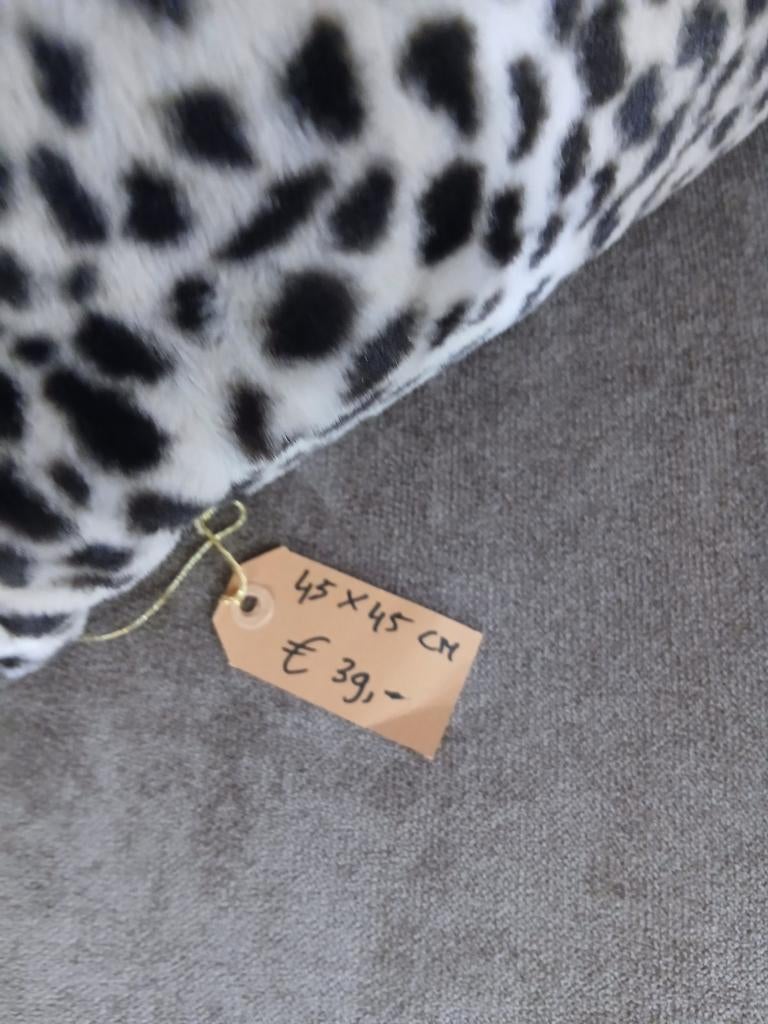 Sierkussens 45x45 cm Panterprint, Huis en Inrichting, Woonaccessoires | Kussens, Zwart, Nieuw, Ophalen of Verzenden, Onbekend