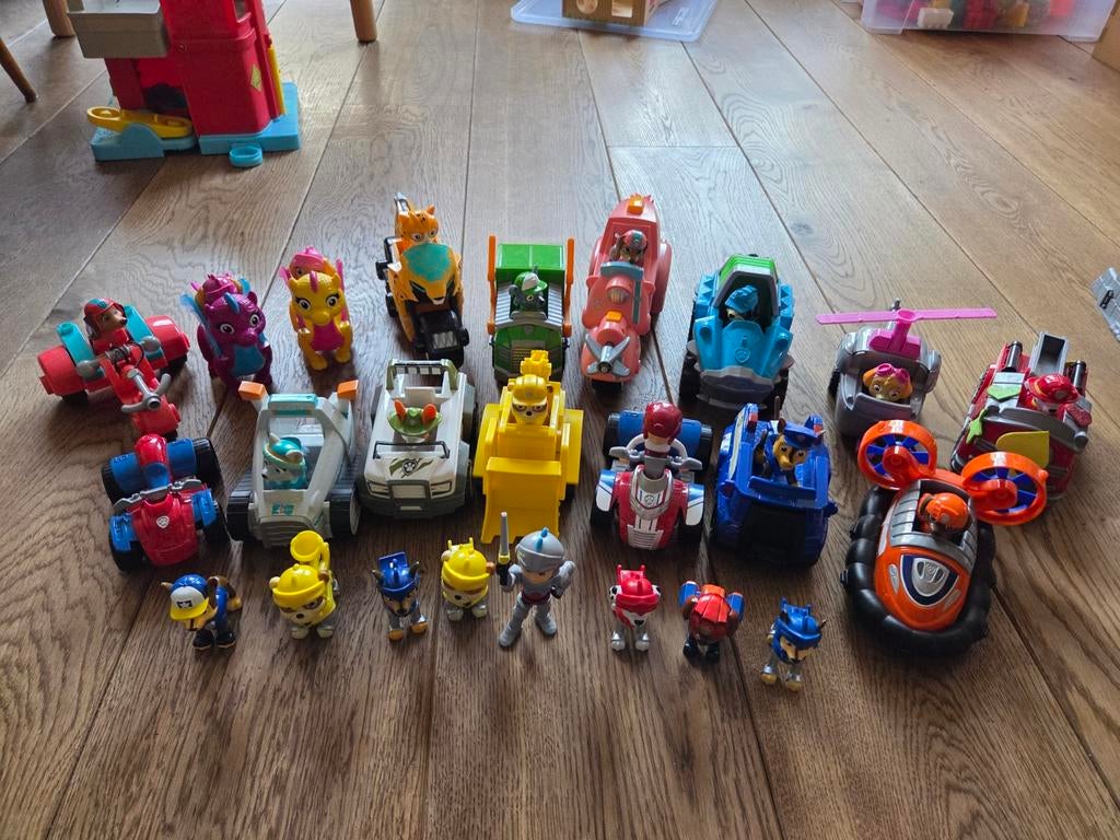 Grote Paw Patrol collectie: figuren, voertuigen, toren, bus, Kinderen en Baby's, Speelgoed | Actiefiguren, Ophalen