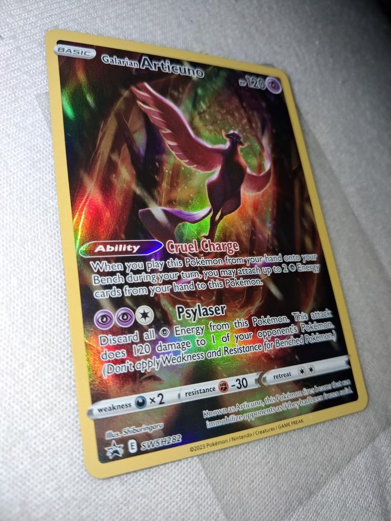 Galarian Articuno, Ophalen of Verzenden, Zo goed als nieuw, Losse kaart, Foil