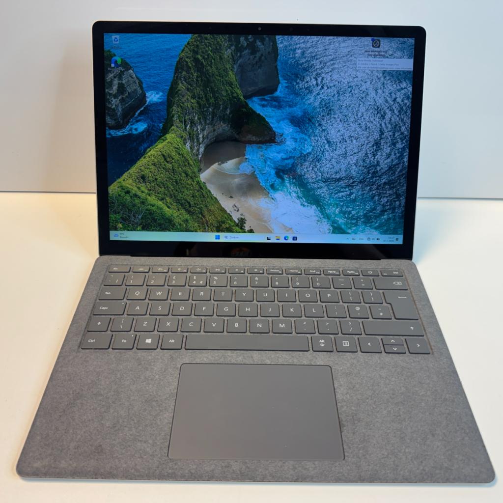 Microsoft Surface Laptop 4 Zwart | 8GB | 256GB | Nette Staat, Microsoft, Zo goed als nieuw, Support@microsoft.com, Microsoft Corporation
One Microsoft Way
Redmond, WA 98052-6399
USA