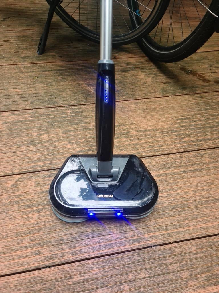 Oplaadbare boenmachine, Doe-het-zelf en Verbouw, Reinigingsmachines, Ophalen of Verzenden, Gebruikt