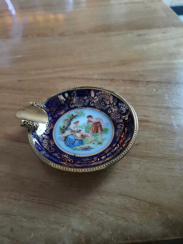 Limoges antieke Asbak met Romantische Scène - Blauw en Goud, Ophalen of Verzenden