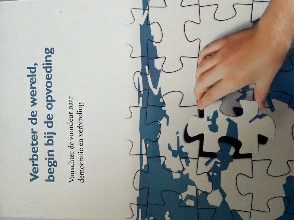 Verbeter de wereld, begin bij de opvoeding - Boek, Boeken, Zwangerschap en Opvoeding, Gelezen, Opvoeding tot 6 jaar, Ophalen of Verzenden