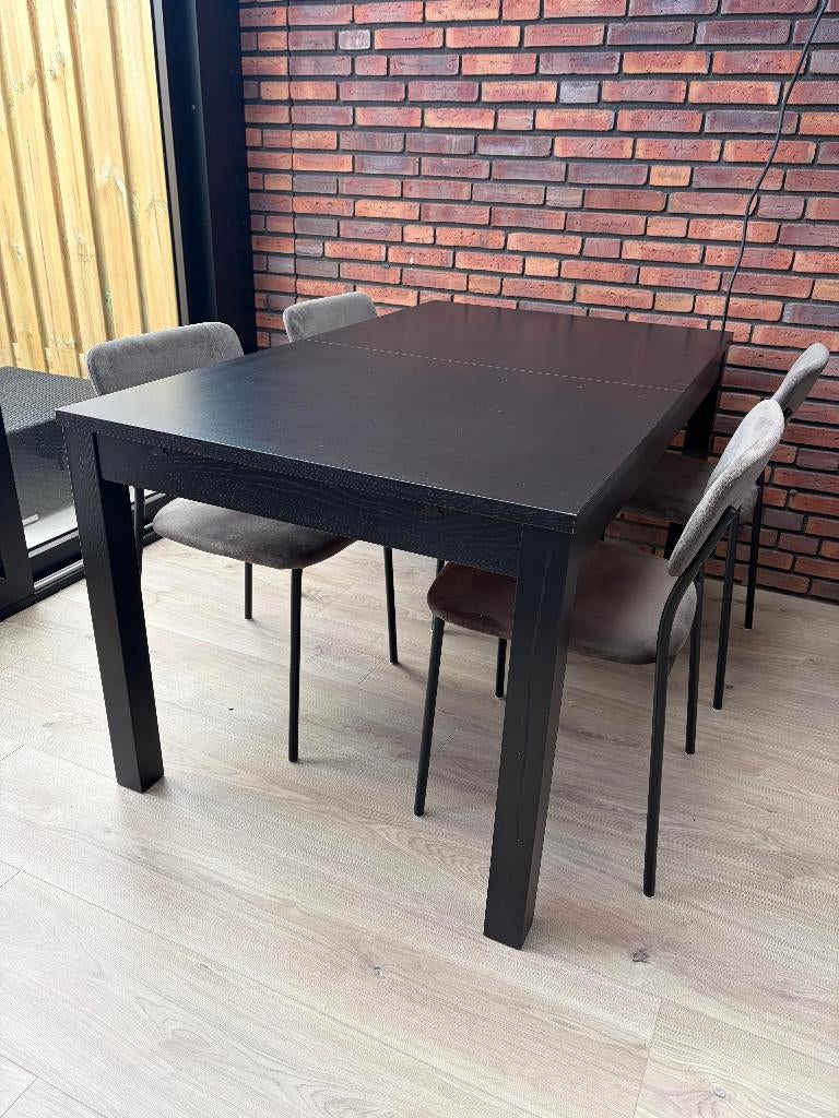 Uitschuifbare eettafel zwart 140x84 (met 4 stoelen), Huis en Inrichting, Tafels | Eettafels, Ophalen, 50 tot 100 cm, Zo goed als nieuw