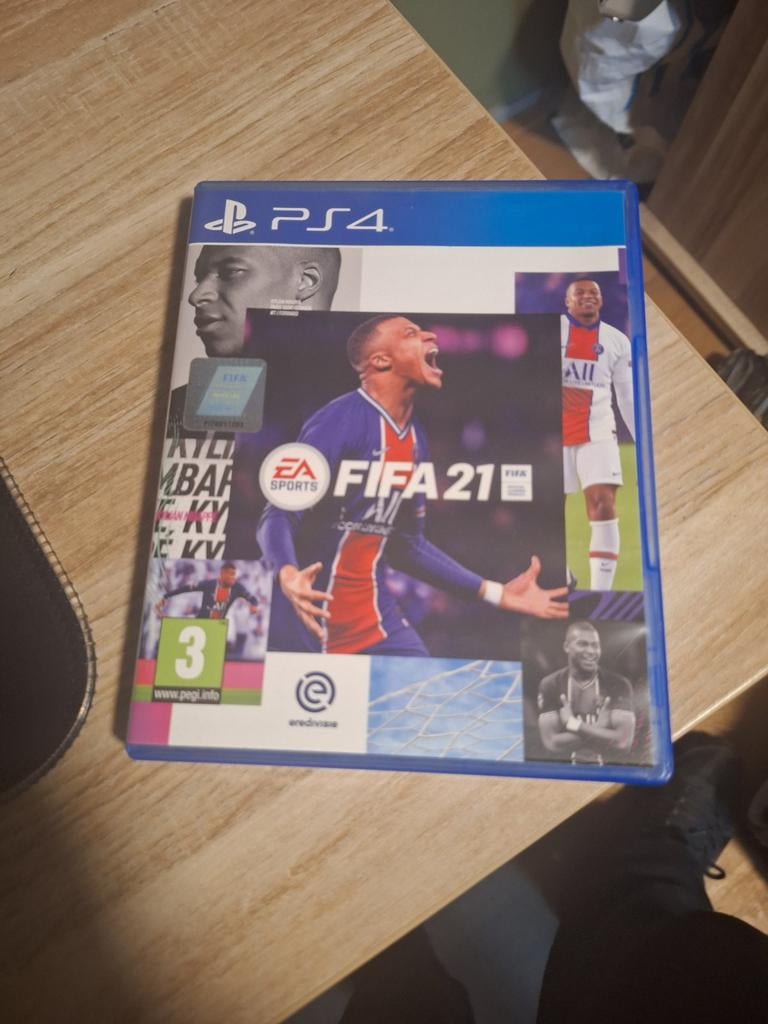 FIFA 21 voor de PS4, Ophalen of Verzenden, Zo goed als nieuw, Sport, 3 spelers of meer