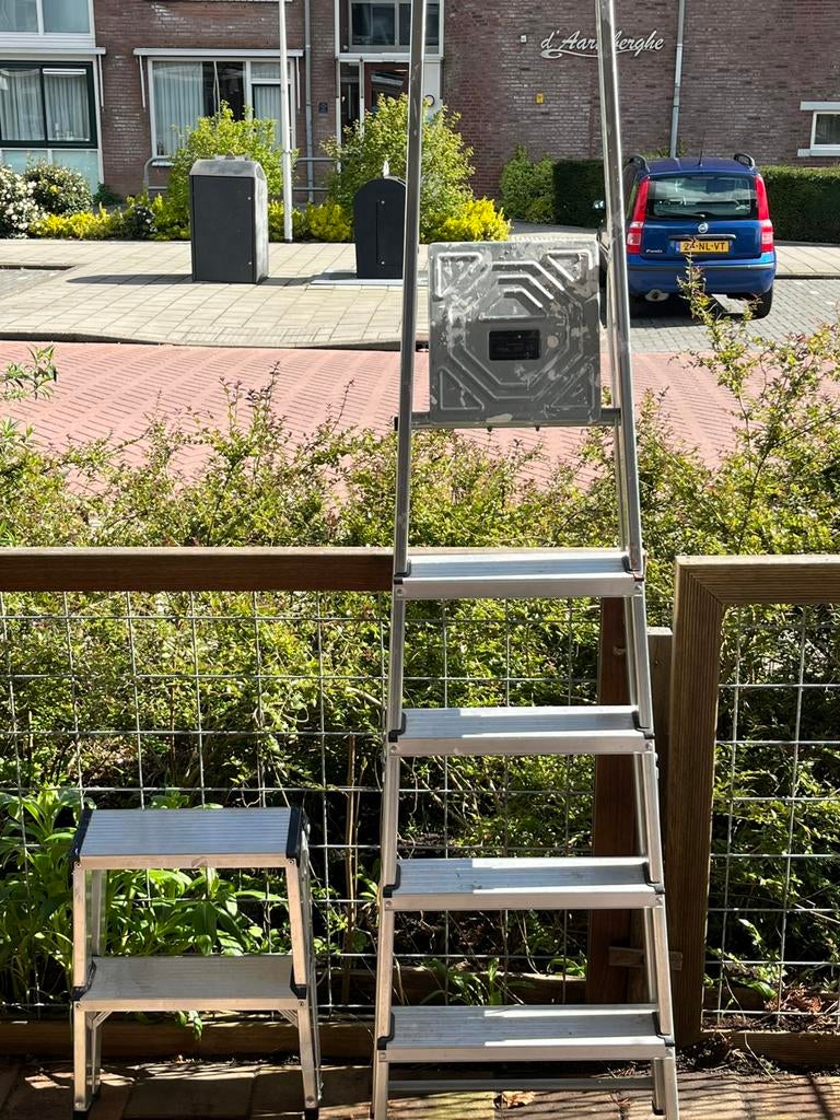 Gebruikte trap en opstapje, Doe-het-zelf en Verbouw, Ladders en Trappen, Ophalen, Gebruikt, Trap, Opvouwbaar of Inschuifbaar