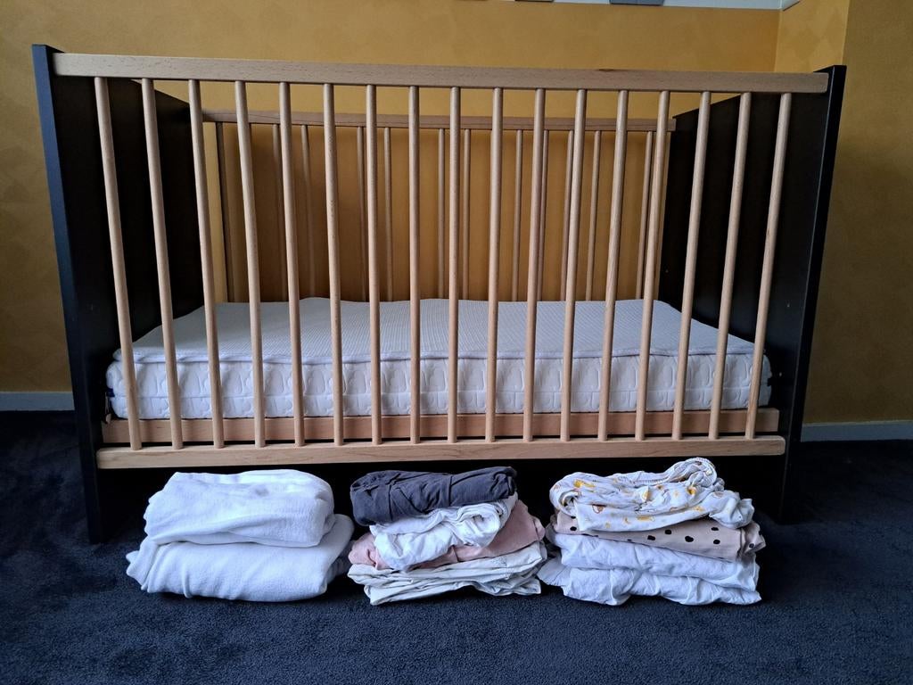 Ledikant met aerosleep matras, Ophalen, Zo goed als nieuw, Ledikant